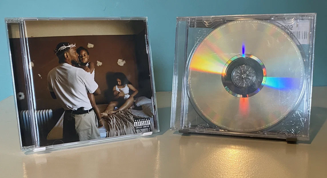 Giá đỡ đĩa CD để bàn tối giản - Phụ kiện trang trí 3D tinh tế - Image 1