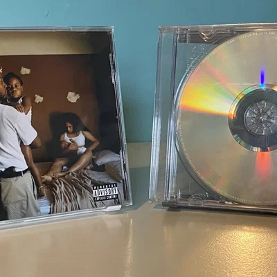 Giá đỡ đĩa CD để bàn tối giản - Phụ kiện trang trí 3D tinh tế
