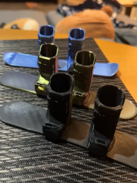 Finger Snowboard (ván trượt tuyết cho ngón tay) - Image 2