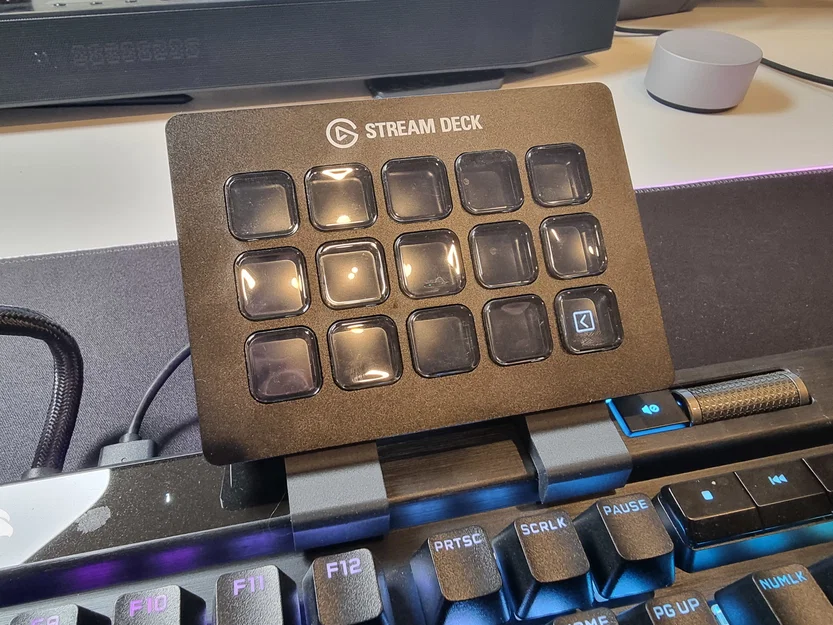 Giá đỡ Stream Deck dành riêng cho bàn phím Corsair K100 RGB - Image 1