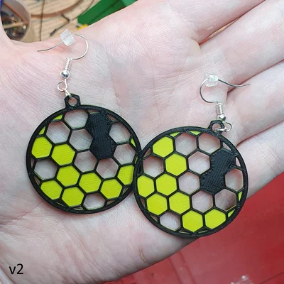 Bông tai tổ ong (Honeycomb earrings)