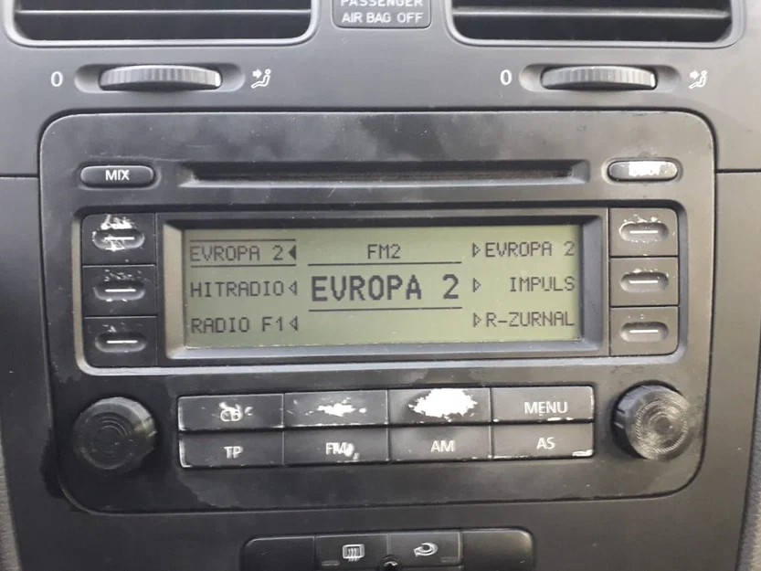 Núm vặn radio cho Volkswagen Golf V (2003–2009) - Image 1