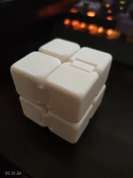 Infinity Cube - Đồ chơi xả stress thông minh in 3D siêu thú vị - Image 1