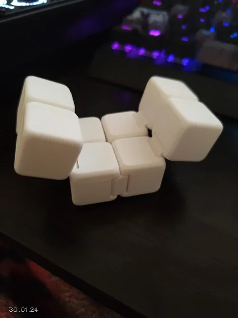 Infinity Cube - Đồ chơi xả stress thông minh in 3D siêu thú vị - Image 4