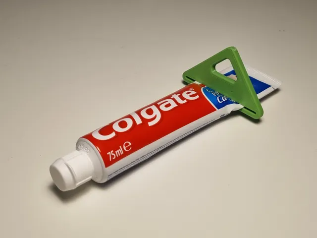 Dụng cụ nặn kem đánh răng 3D (repousse dentifrice) tiện lợi - Image 1