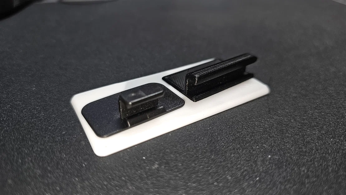 Kẹp giữ sunshade cho Tesla (Tesla Sunshade Clip) - Image 2