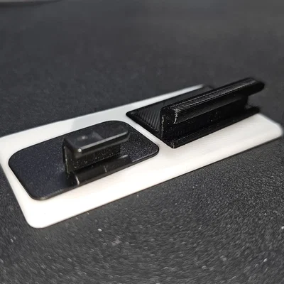 Kẹp giữ sunshade cho Tesla (Tesla Sunshade Clip)