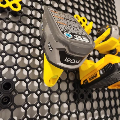 Giá treo pin Ryobi 18V cho hệ thống bảng Multiboard