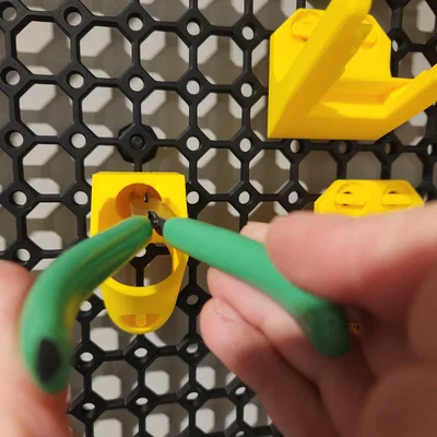 Giá treo pin Ryobi 18V cho hệ thống bảng Multiboard