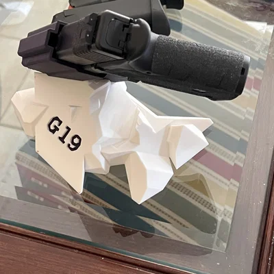 Đế giữ súng Glock 19 thiết kế hình đá độc đáo cho đầu giường
