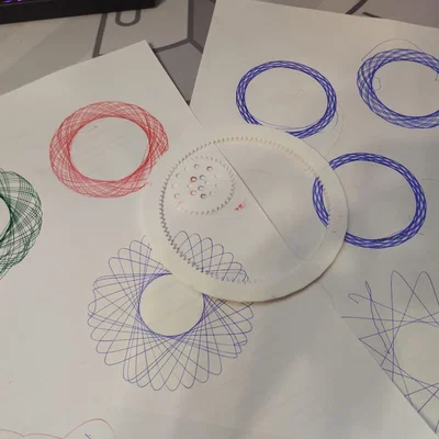 Spyrograph 3D – Bộ vẽ hoa văn bằng bánh răng dễ in