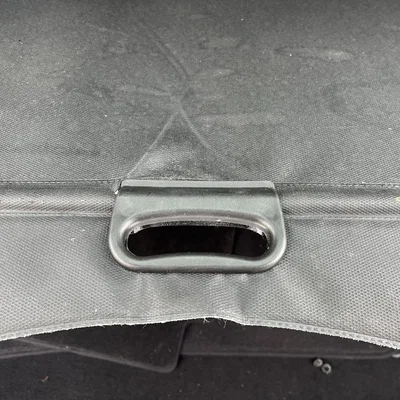 Phần đáy tay nắm rèm cốp BMW 3 E46