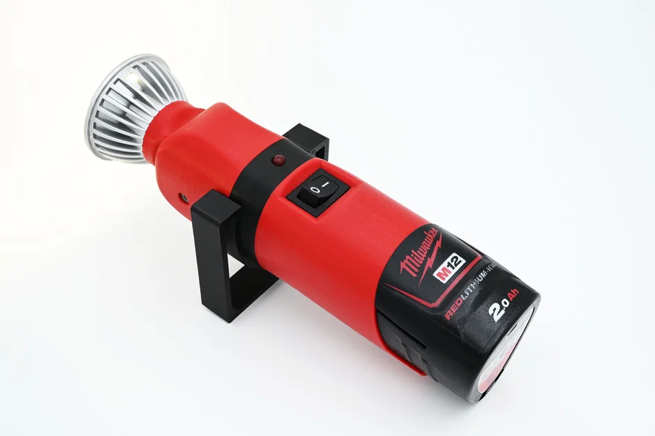Đèn pin Milwaukee M12 đầu xoay, có báo pin yếu - Image 3
