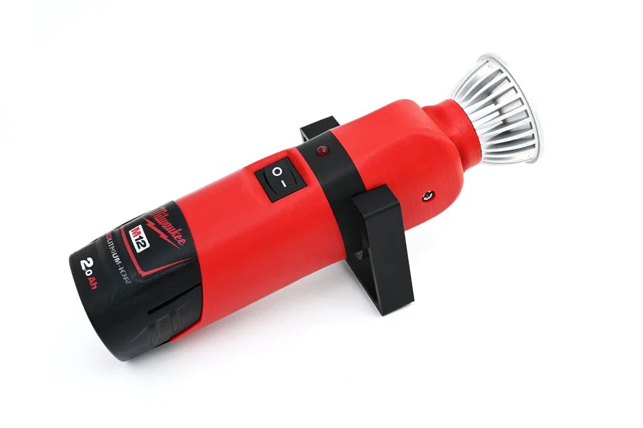 Đèn pin Milwaukee M12 đầu xoay, có báo pin yếu - Image 4