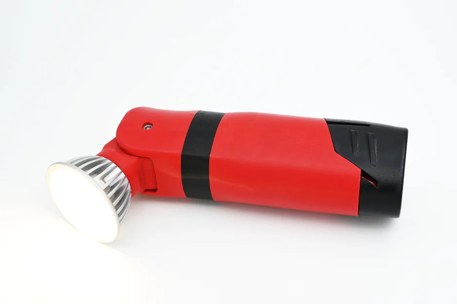 Đèn pin Milwaukee M12 đầu xoay, có báo pin yếu - Image 5