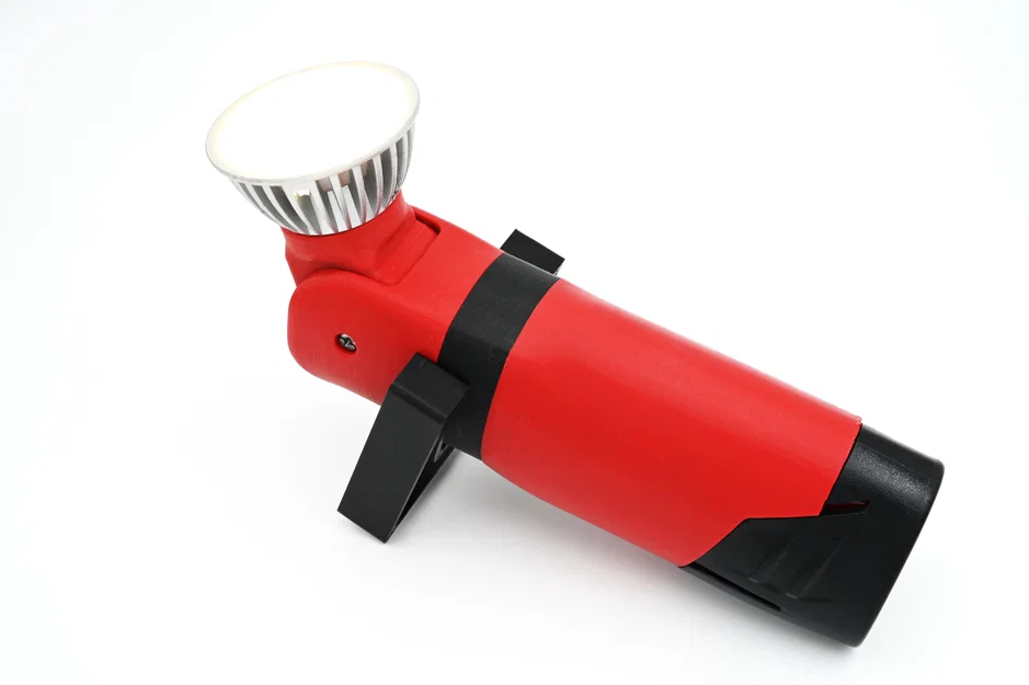 Đèn pin Milwaukee M12 đầu xoay, có báo pin yếu - Image 6