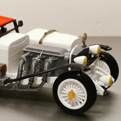 Mercedes SSK năm 1929 tỉ lệ 1:24 – Designer Ed van der Heijden