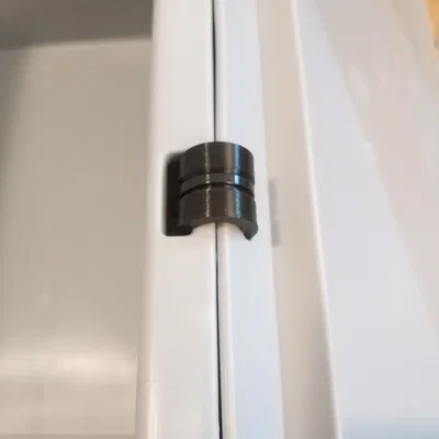 Bản lề Eurobox (khớp nối nắp thùng)