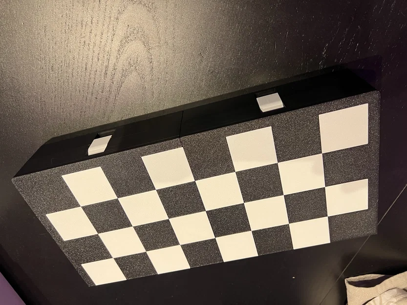 Bàn cờ vua gập có ngăn chứa quân (Chess board with storage compartment) - Image 1
