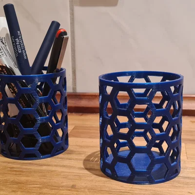 Ống đựng bút chì (pencil holder) trang trí, tối giản nhựa