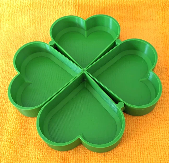 Khay Kẹo Hình Tim Cỏ Ba Lá (Heart Shamrock Candy Dishes) - Image 1