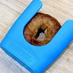 Dụng cụ hỗ trợ cắt bánh mì Bagel (Bagel Slicer) in 3D tiện lợi