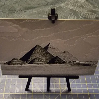 Kệ trưng bày (Easel) cho tranh HueForge