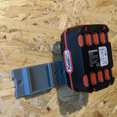 Giá treo tường 3D thông minh cho pin Parkside X20V gọn gàng