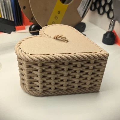 Nắp cho hộp trái tim đan (Lid for Woven Heart Container)