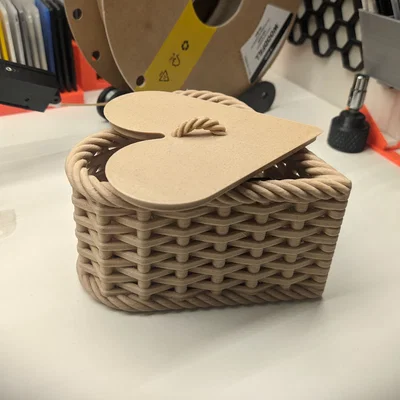 Nắp cho hộp trái tim đan (Lid for Woven Heart Container)