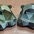 Đế giữ xúc xắc (d20) Bulbasaur phong cách Low-Poly - Thumbnail 2