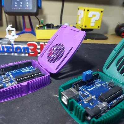 Hộp bảo vệ Arduino UNO R3 có nắp gập tản nhiệt tiện lợi