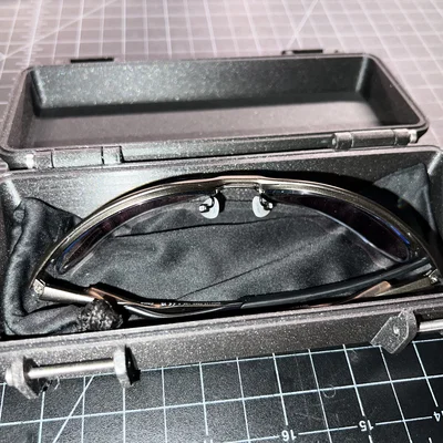Hộp đựng kính 3D siêu bền, phong cách cứng cáp - Sunglass Box