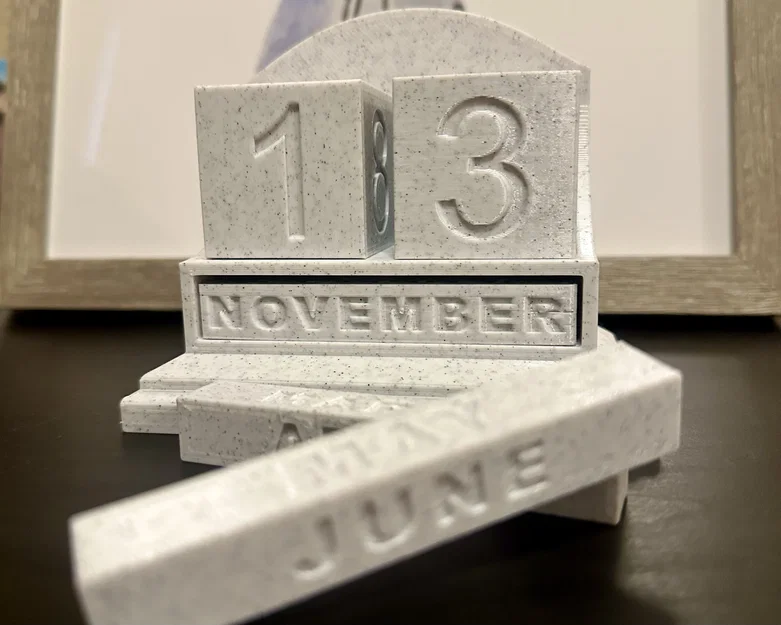 Infinity Calendar (Lịch Vô Cực) – Xoay khối để đổi ngày & tháng - Image 2
