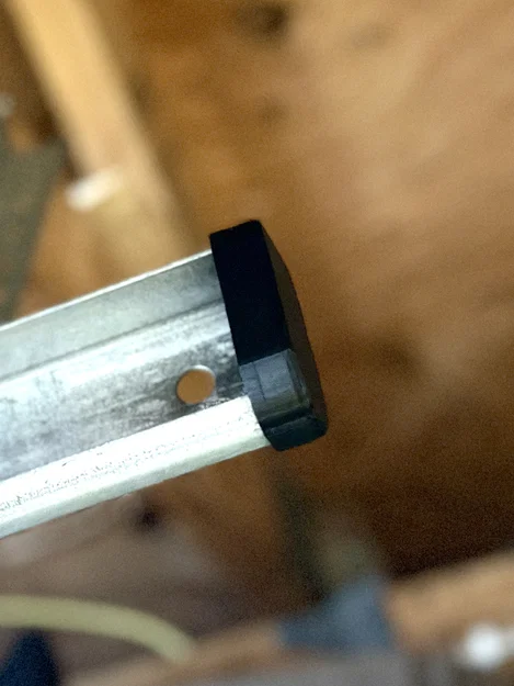 Nắp chụp đầu ray cửa garage - Image 2