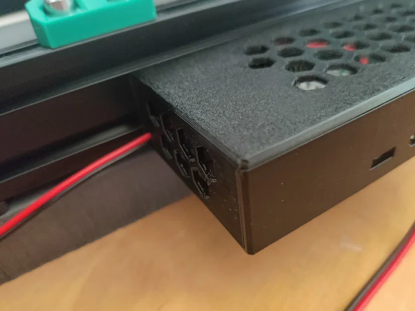 Case Raspberry Pi 4 gắn extrusion 2020, tích hợp LM2596 - Image 6