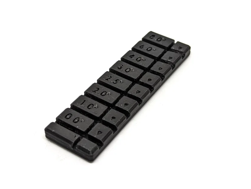 Thước đo góc trục (Axle Angle Gauge) cho xe Pinewood Derby - Image 1