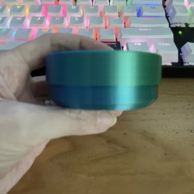 Hộp nhỏ có nắp khóa ren (threaded)