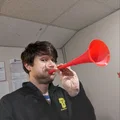 Kèn Vuvuzela mini: Phụ kiện cổ vũ bóng đá in 3D cực nhanh và dễ - Thumbnail 2