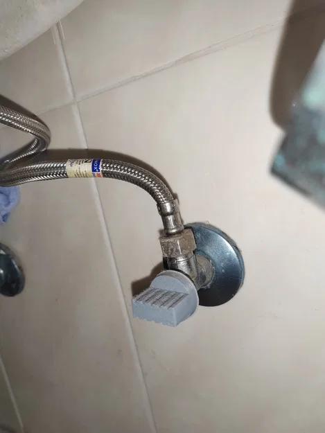 Tay vặn thay thế cho van khóa nước lavabo (LLAVE ESCUADRA) - Image 2