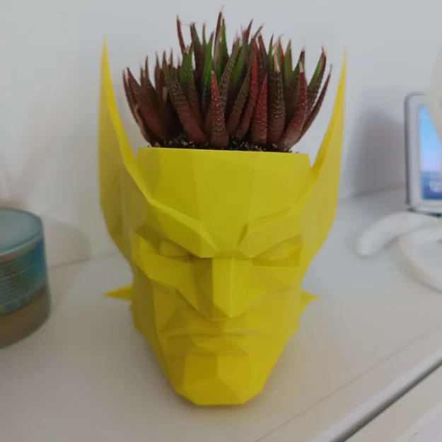Bình/Chậu Low Poly Wolverine (Low Poly Wolverine Vase) - Image 2