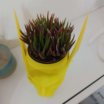 Bình/Chậu Low Poly Wolverine (Low Poly Wolverine Vase)