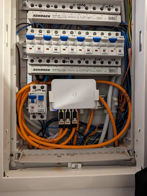 Ngàm gắn DIN rail cho USW Flex Mini - Image 1
