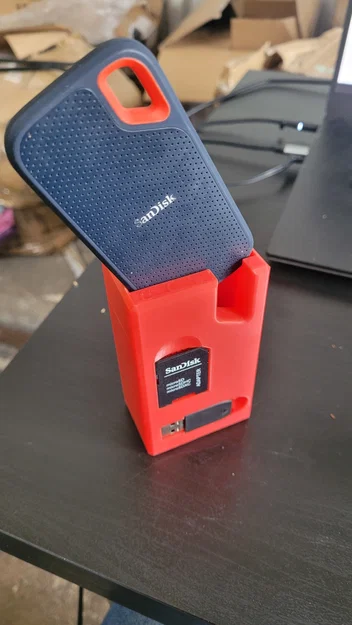Hộp đựng (carrier) cho Sandisk Extreme SSD - Image 3