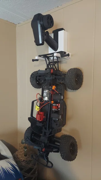 Giá treo tường xe RC & tay điều khiển (RC Car/Controller Wall Mount) - Image 1