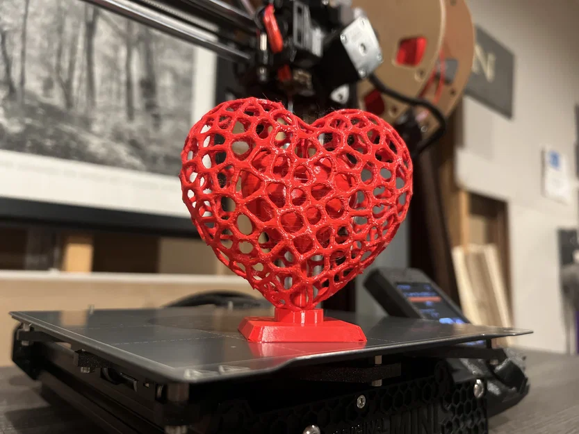 Mô hình trái tim Voronoi lồng ghép đẹp mắt cho ngày lễ tình nhân - Image 1