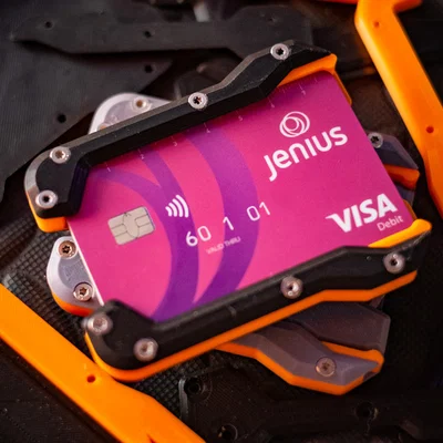 Tough Credit Card Holder – Kẹp/Hộp Đựng Thẻ Cứng Cáp