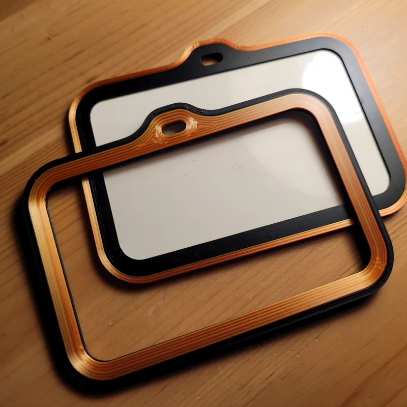 Holder thẻ ID/Badge 2 màu (2 phần ráp snap-fit)