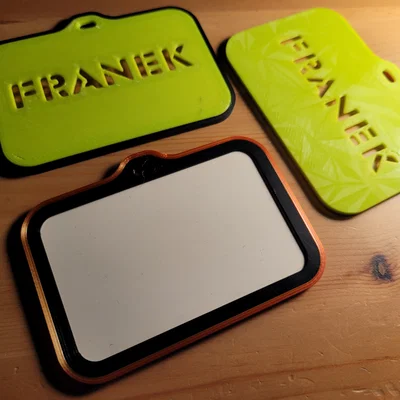 Holder thẻ ID/Badge 2 màu (2 phần ráp snap-fit)