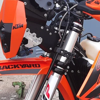 Brake Line Guide cho KTM, Husqvarna, GasGas